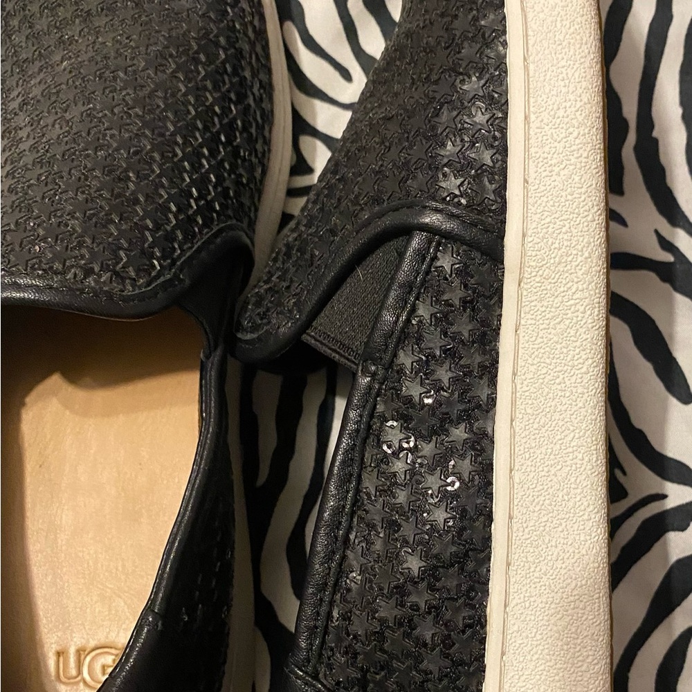 UGG CAS GLITTER TRAINER BLACK SZ 9